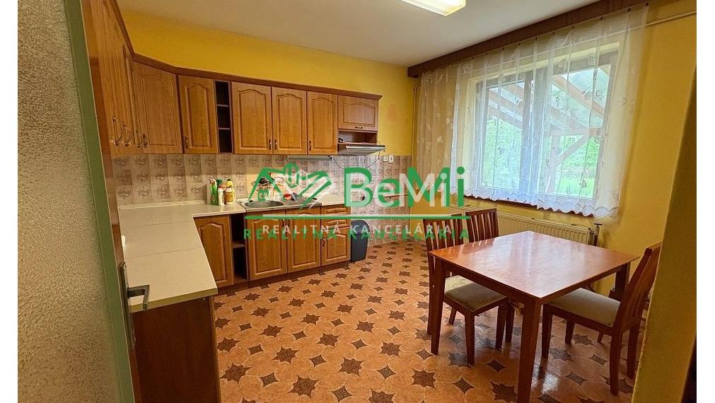 Predaj rodinného domu Urmince 109-12-ROCH