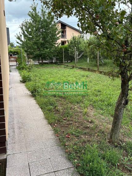 Predaj rodinného domu Urmince 109-12-ROCH