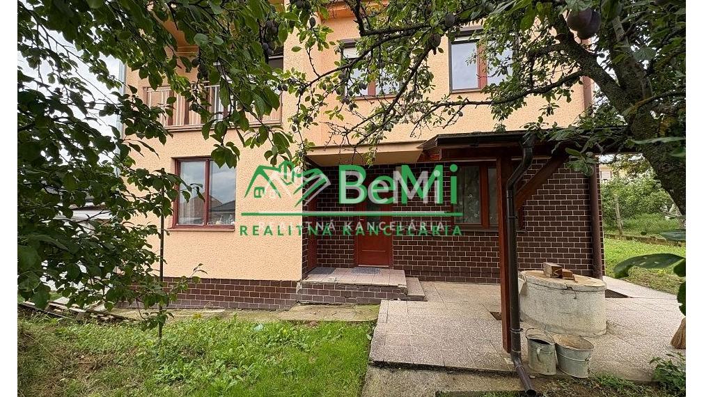 Predaj rodinného domu Urmince 109-12-ROCH