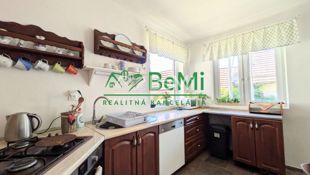 Predaj, rodinný dom / chalupa - Zlatno (1228-12-AFI)