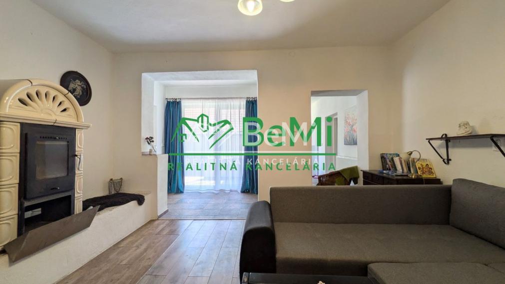 Predaj, rodinný dom / chalupa - Zlatno (1228-12-AFI)