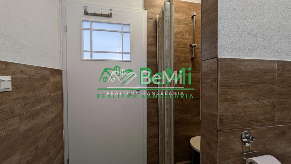 Predaj, rodinný dom / chalupa - Zlatno (1228-12-AFI)