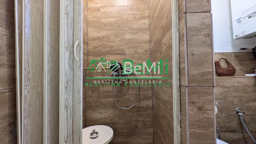 Predaj, rodinný dom / chalupa - Zlatno (1228-12-AFI)