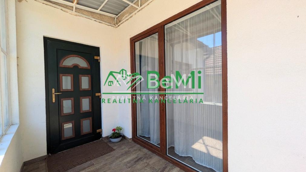 Predaj, rodinný dom / chalupa - Zlatno (1228-12-AFI)