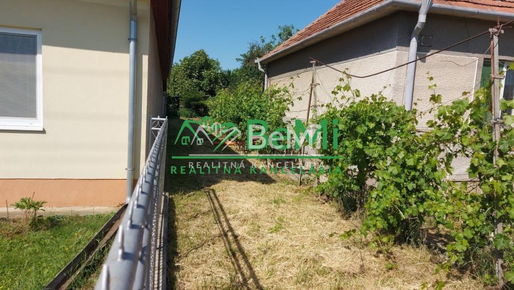 Predaj stavebný pozemok Zbehy pri Nitre (228-14-JUF)