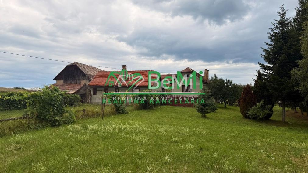 REZERVOVANÉ!!! Usadlosť s investičným pozemkom 018-12-MIKU