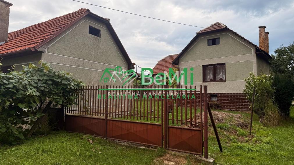 REZERVOVANÉ!!! Usadlosť s investičným pozemkom 018-12-MIKU