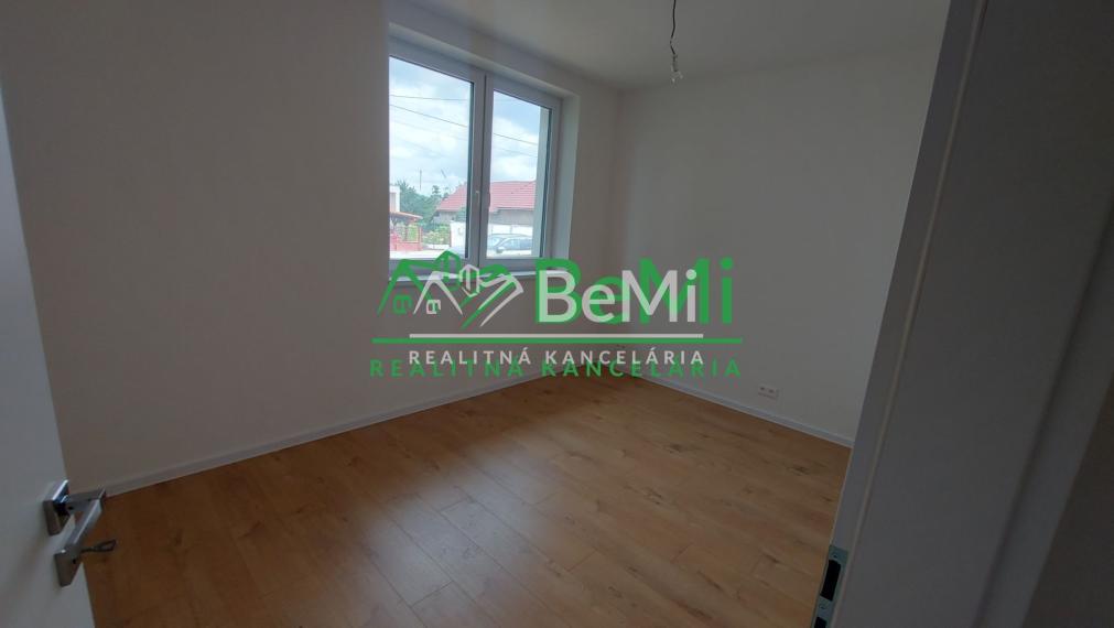 Predaj 4 izbový rodinný dom Nitra-Lužianky (227-12-JUF)