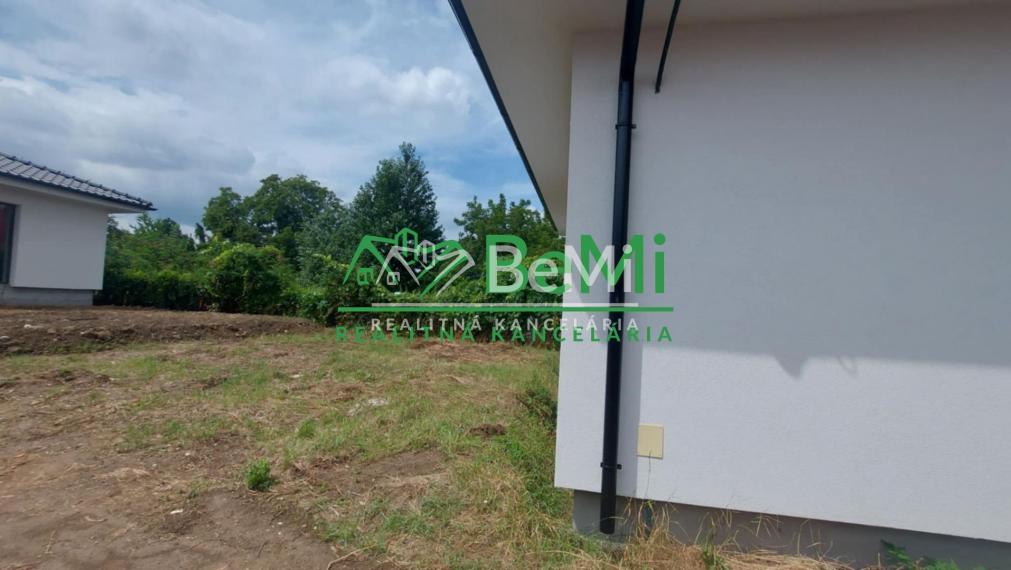 Predaj 4 izbový rodinný dom Nitra-Lužianky (227-12-JUF)