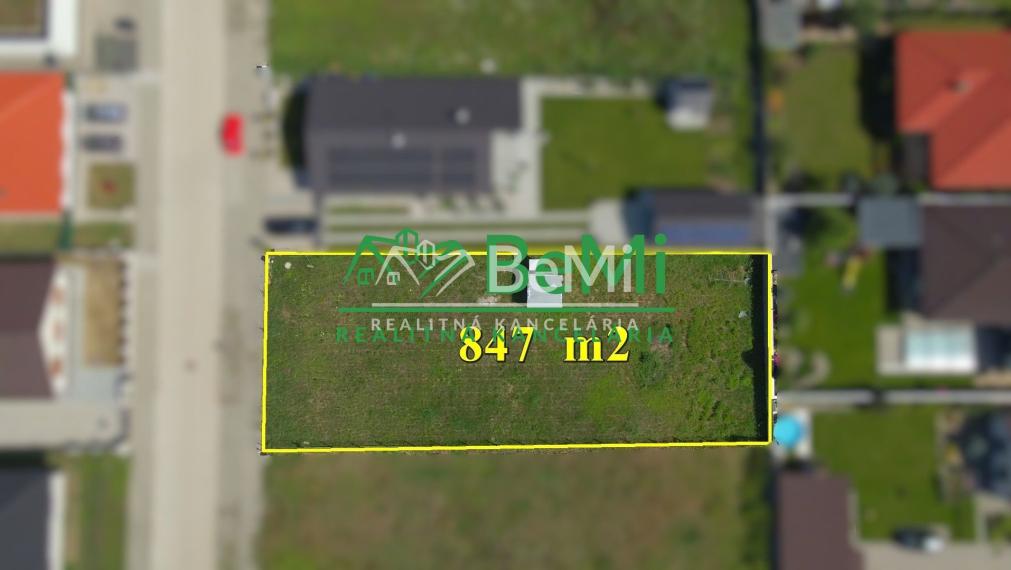 Exkluzívne na predaj stavebný pozemok v obci Častá