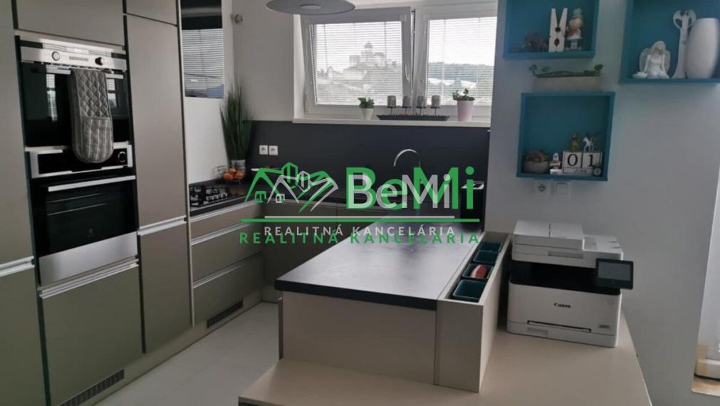  Na Predaj 3 izbový byt Trenčín Istebník 