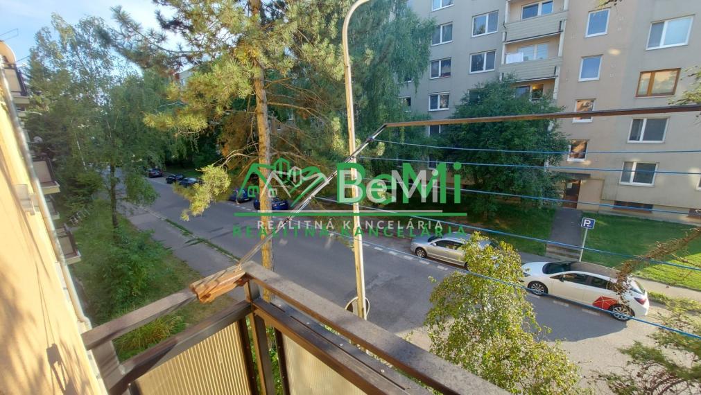 Predaj  4 izbový byt  NItra, pôvodný stav (229-114-JUF)