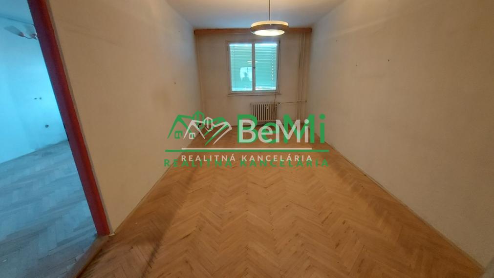 Predaj  4 izbový byt  NItra, pôvodný stav (229-114-JUF)