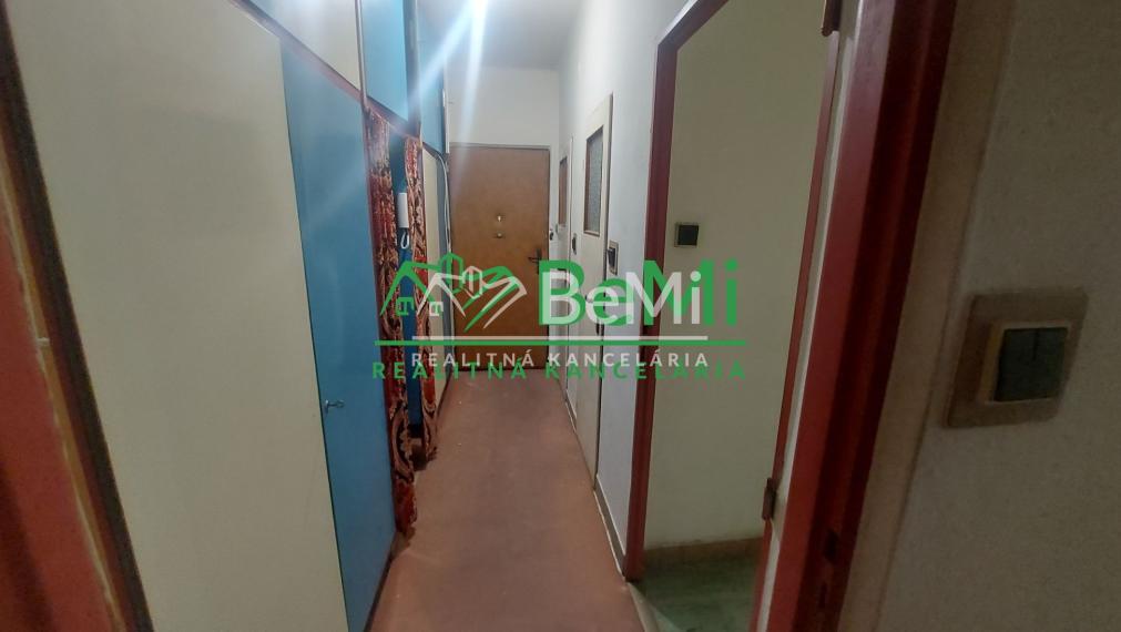 Predaj  4 izbový byt  NItra, pôvodný stav (229-114-JUF)