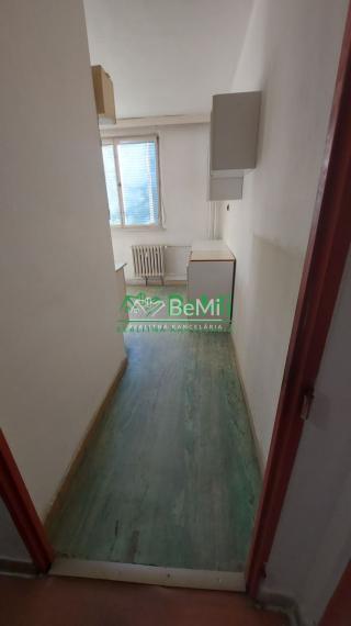 Predaj  4 izbový byt  NItra, pôvodný stav (229-114-JUF)