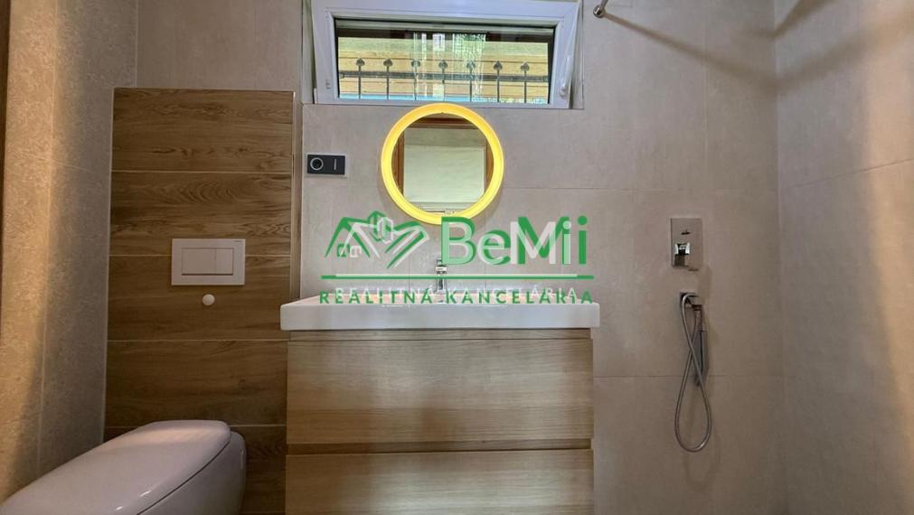 Exkluzívne na predaj rekreačná chata - Zelená Voda