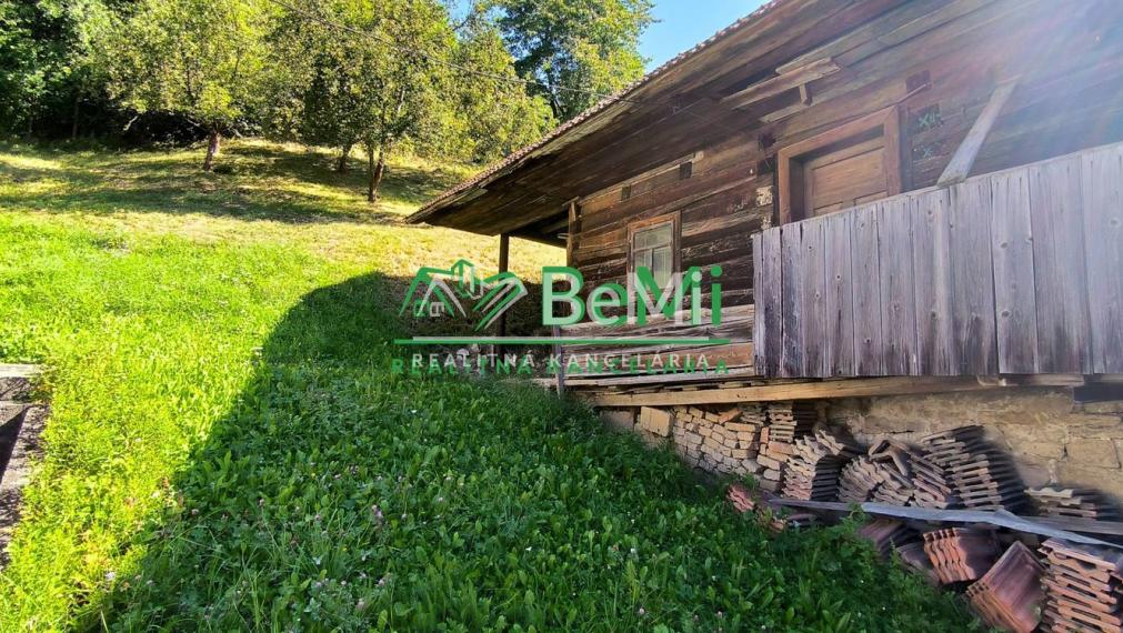 Rodinný dom Budatínska Lehota, okres Kysucké Nové Mesto, 1093m2    189-12-PEMOa