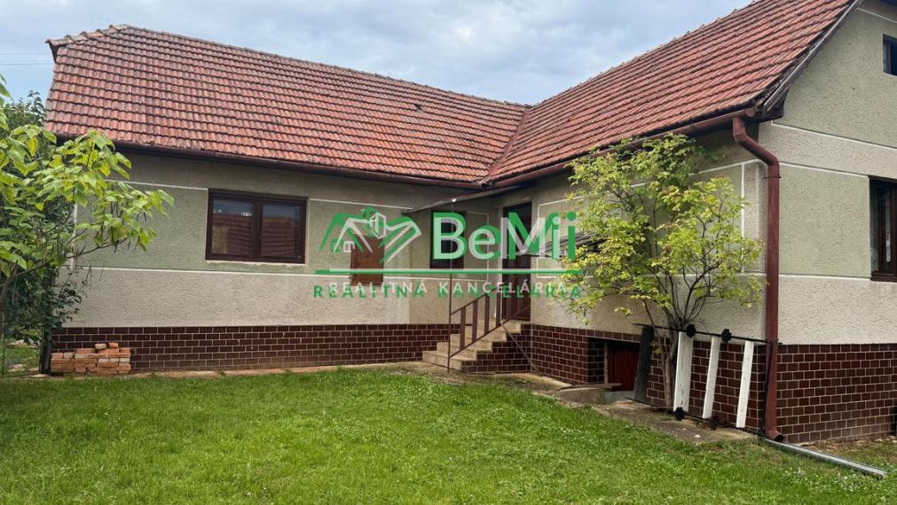 REZERVOVANÉ.Usadlosť s rekreačným pozemkom 018-014-MIKU