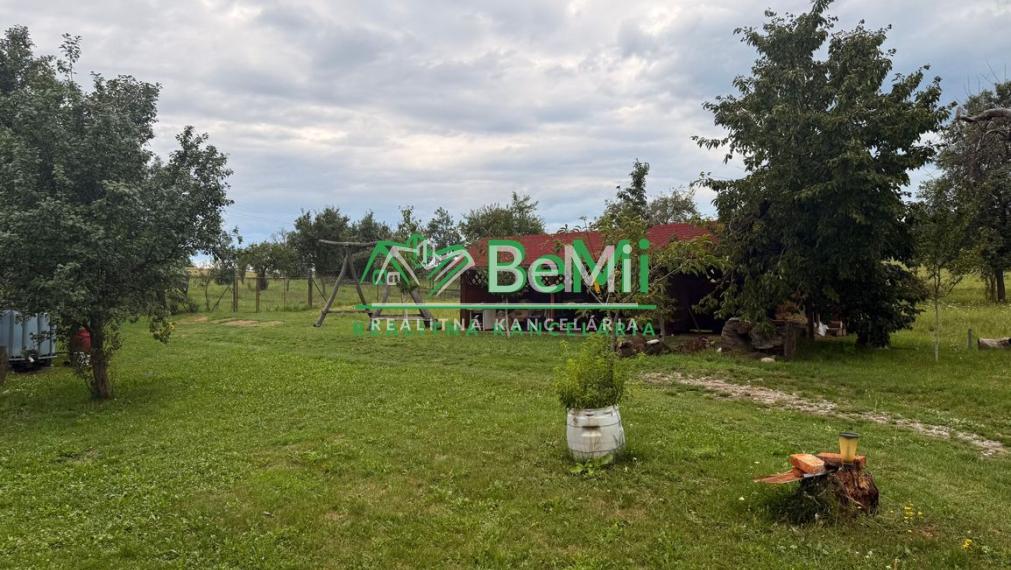 REZERVOVANÉ.Usadlosť s rekreačným pozemkom 018-014-MIKU