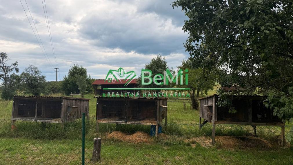 REZERVOVANÉ.Usadlosť s rekreačným pozemkom 018-014-MIKU