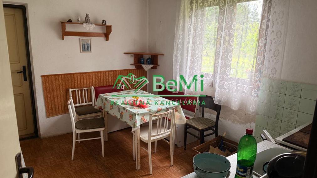 REZERVOVANÉ.Usadlosť s rekreačným pozemkom 018-014-MIKU