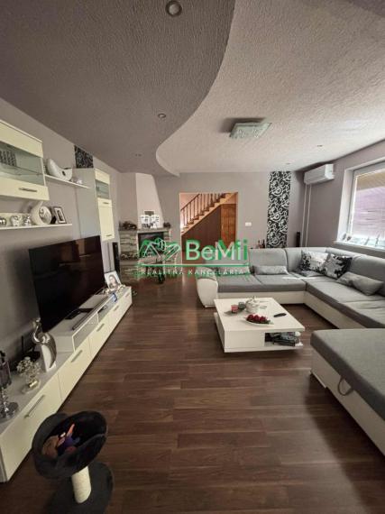 Predaj, zrekonštruovaný rodinný dom - Šahy (039-12-PEKR)