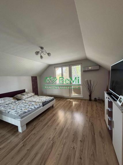 Predaj, zrekonštruovaný rodinný dom - Šahy (039-12-PEKR)