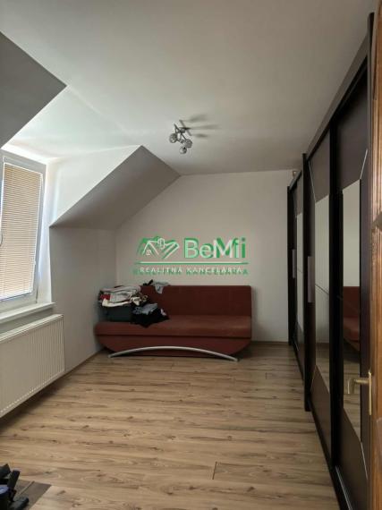 Predaj, zrekonštruovaný rodinný dom - Šahy (039-12-PEKR)