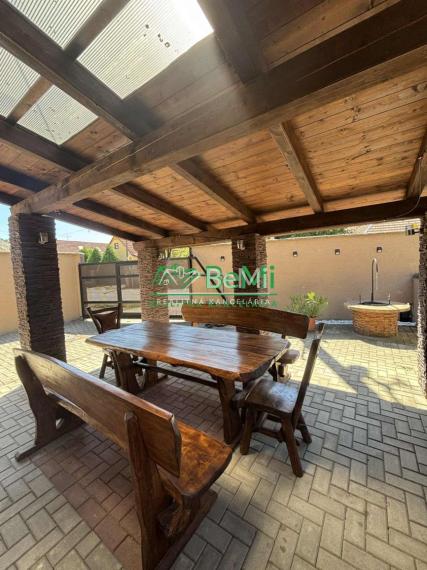 Predaj, zrekonštruovaný rodinný dom - Šahy (039-12-PEKR)