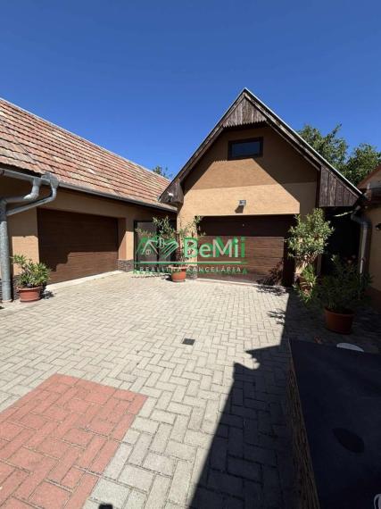 Predaj, zrekonštruovaný rodinný dom - Šahy (039-12-PEKR)