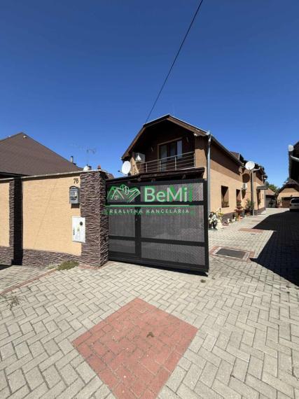 Predaj, zrekonštruovaný rodinný dom - Šahy (039-12-PEKR)