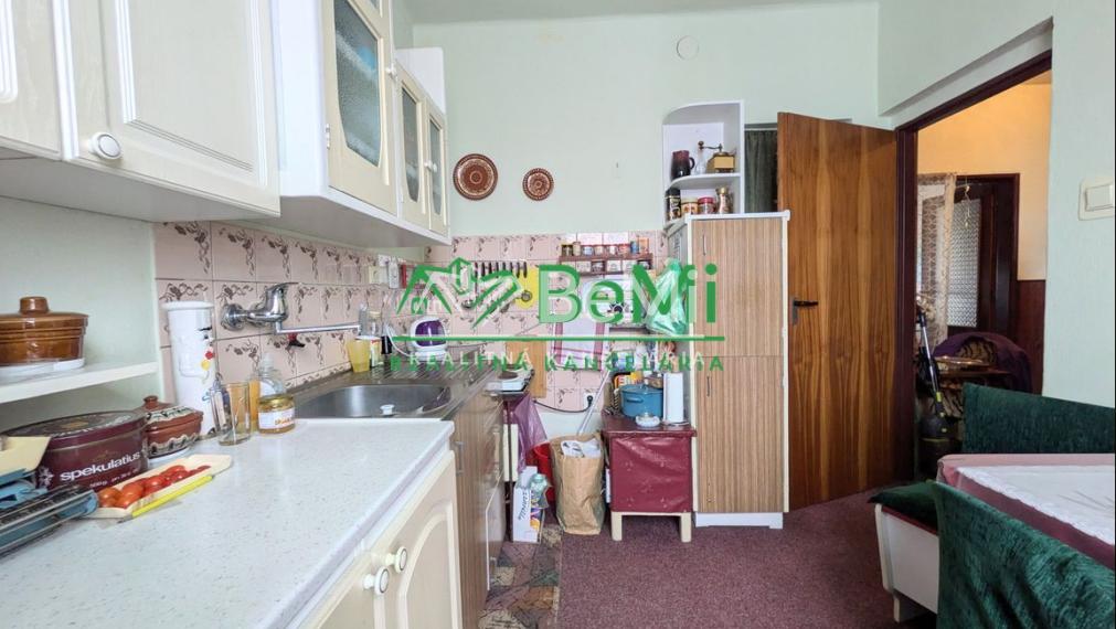 Predaj, rodinný dom - Veľké Kozmálovce (1229-12-AFI)