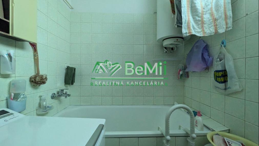 Predaj, rodinný dom - Veľké Kozmálovce (1229-12-AFI)