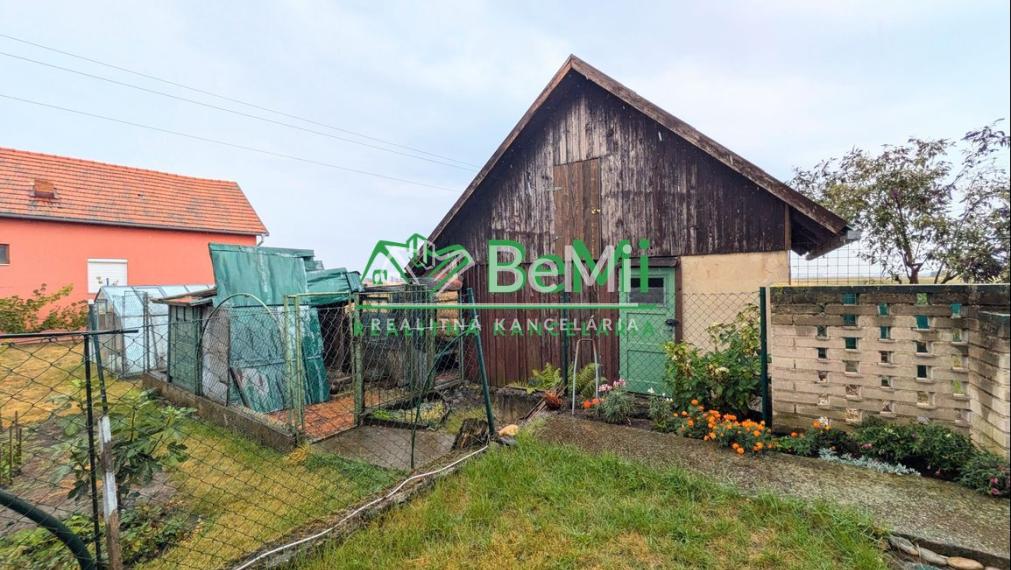 Predaj, rodinný dom - Veľké Kozmálovce (1229-12-AFI)