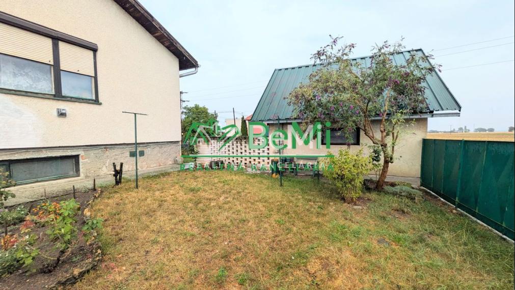 Predaj, rodinný dom - Veľké Kozmálovce (1229-12-AFI)