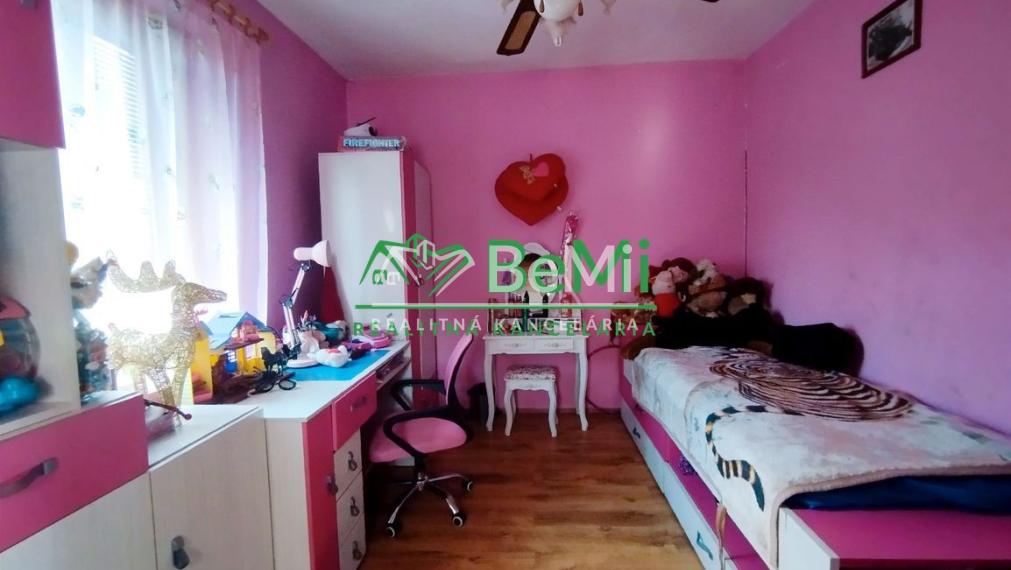 Rodinný dom s ideálnym pozemkom na predaj-Čakanovce