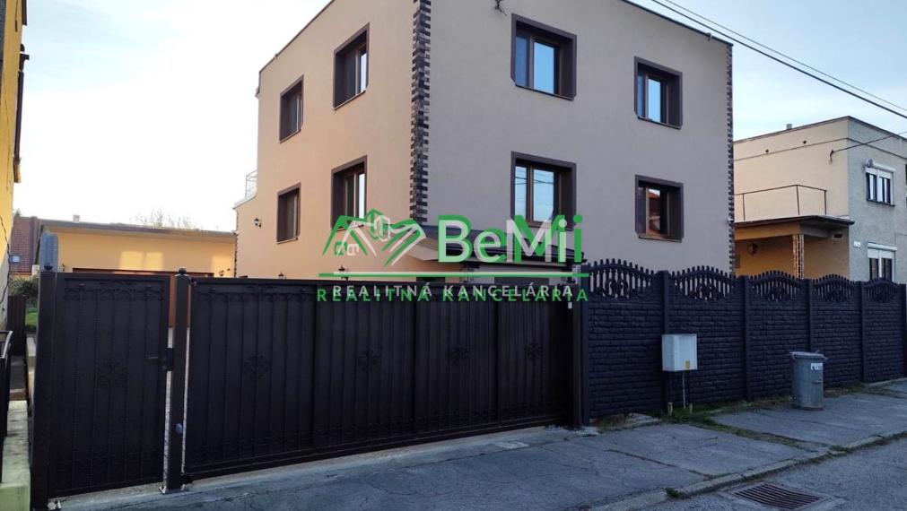 Rodinný dom na predaj  Dolné Ozorovce