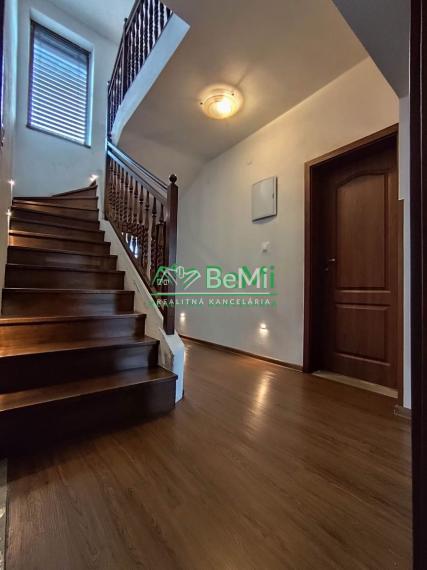 Rodinný dom na predaj  Dolné Ozorovce