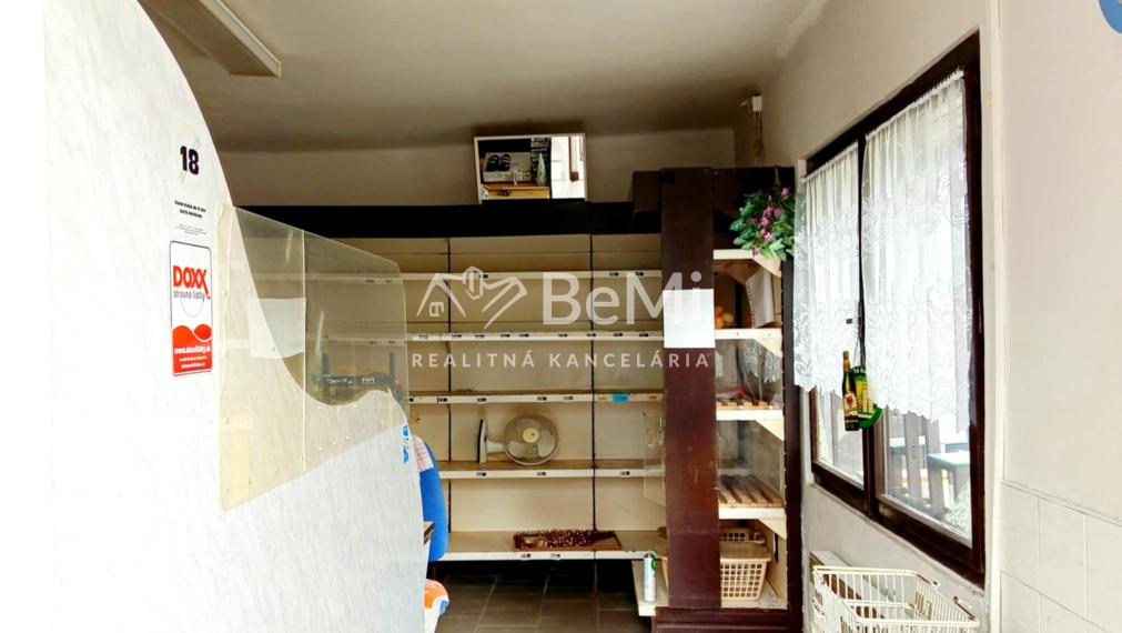 Predaj obchodný priestor/ rod. dom - Demandice (045-18-HEKA)