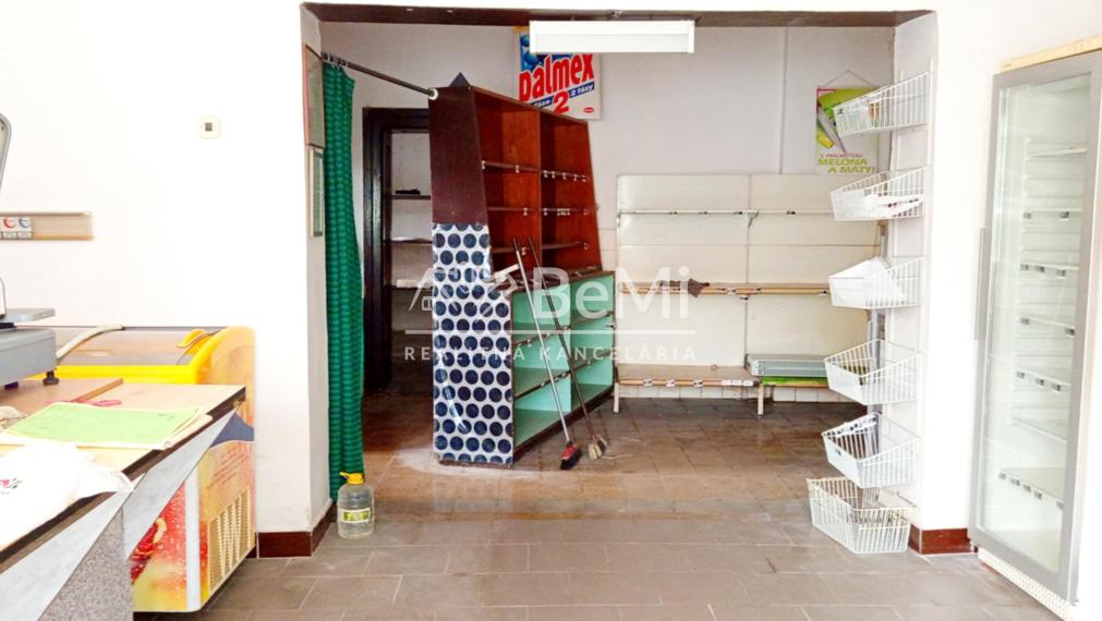 Predaj obchodný priestor/ rod. dom - Demandice (045-18-HEKA)