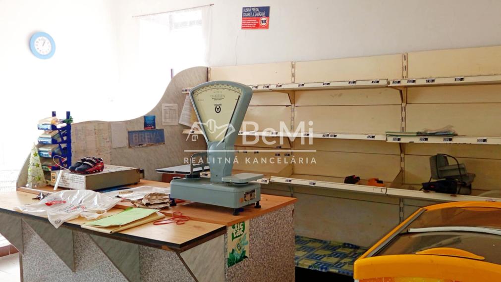 Predaj obchodný priestor/ rod. dom - Demandice (045-18-HEKA)