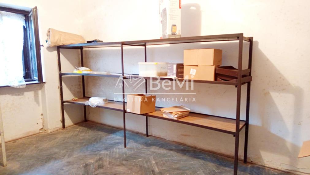 Predaj obchodný priestor/ rod. dom - Demandice (045-18-HEKA)