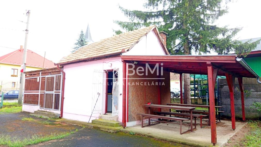 Predaj obchodný priestor/ rod. dom - Demandice (045-18-HEKA)