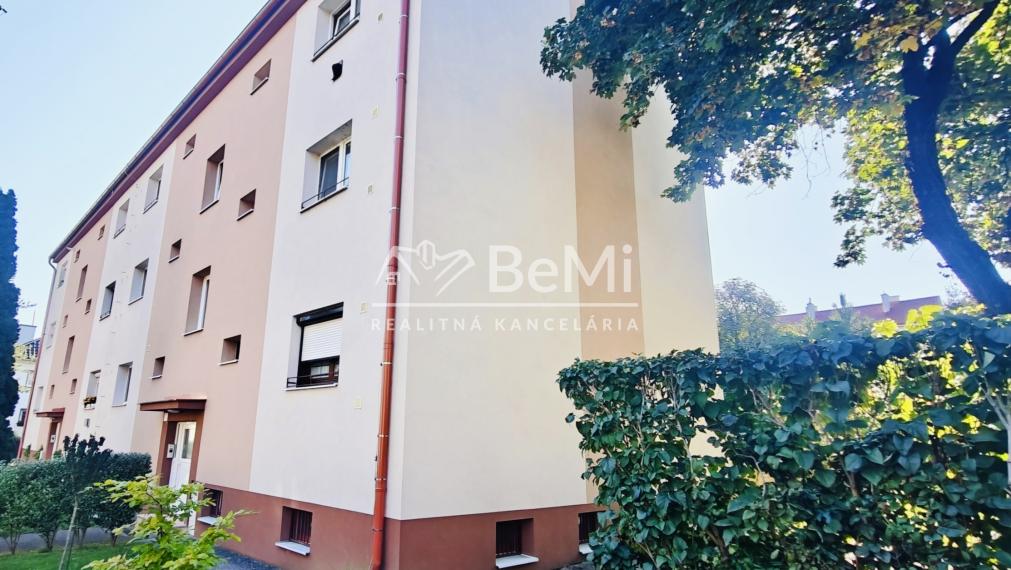 Predaj, 2 izbový byt Staré mesto - Nitra (020-112-JANS)