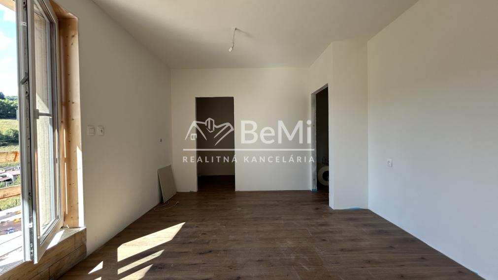 Predaj novostavba, 4 izbový byt,  rodinný dom Nová Baňa (102-12-MIJK)