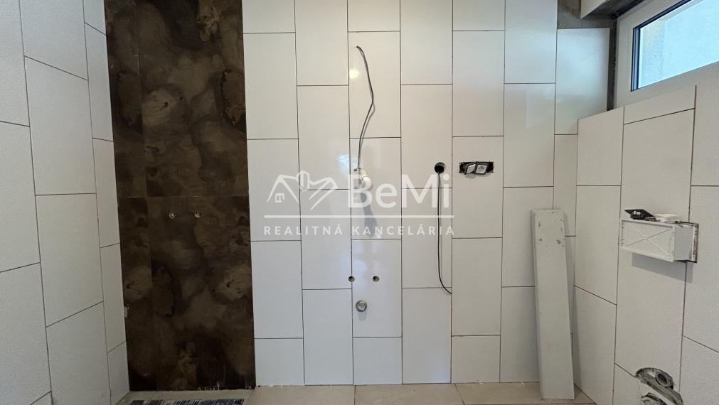 Predaj novostavba, 4 izbový byt,  rodinný dom Nová Baňa (102-12-MIJK)