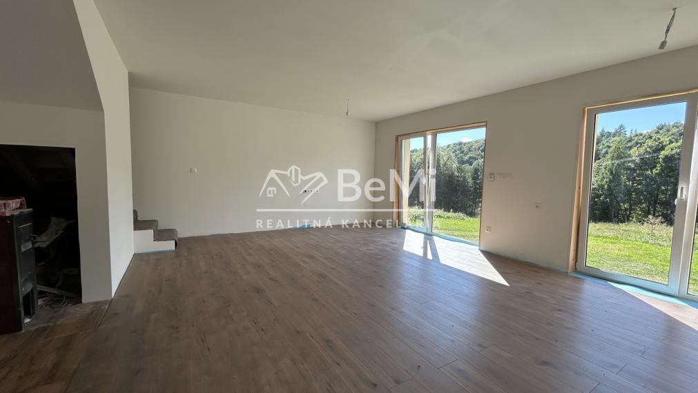 Predaj novostavba, 4 izbový byt,  rodinný dom Nová Baňa (102-12-MIJK)