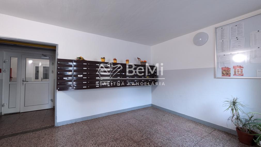 Predaj, veľká garsónka - Nitra (1231-115-AFI)