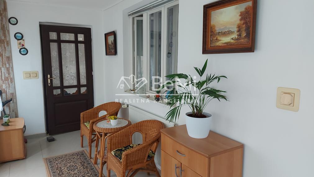 Predaj 5 izbový  dom Malé Chyndice, Nitra(231-12-JUFa)