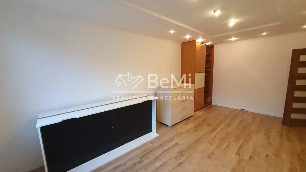 3-izbový byt ,Nitra- Alexyho ul. ,kompletná rekonštrukcia - 003-113-VISKa